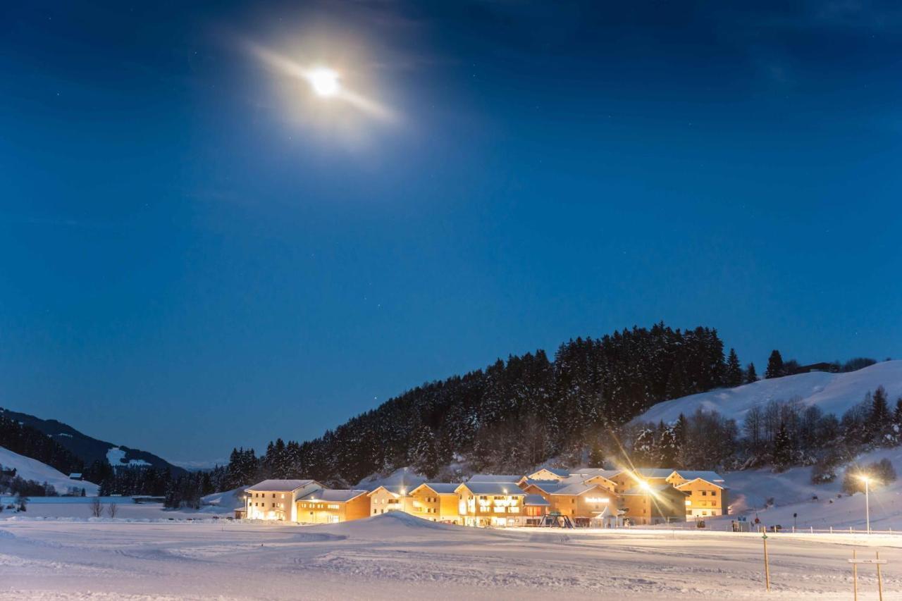 Pradas Resort Brigels Breil/Brigels Exterior foto